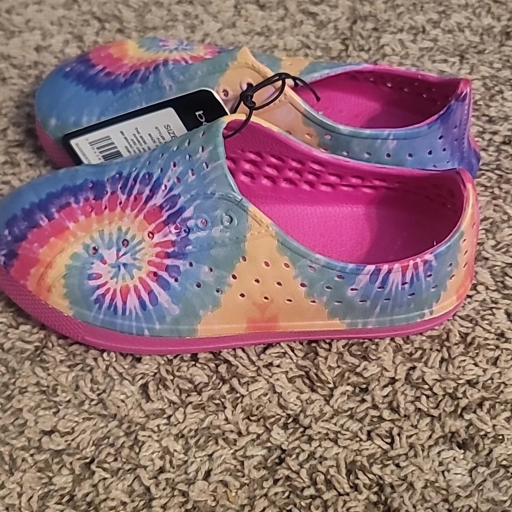 BEBE GIRLS TODDLER FUSCHIA & BLUE TIE DYE WATER SHOES: NWT: SZ 9/10